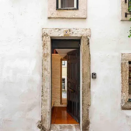 Historic Alfama Cave - Medieval Quarter Experience Apartment Lissabon